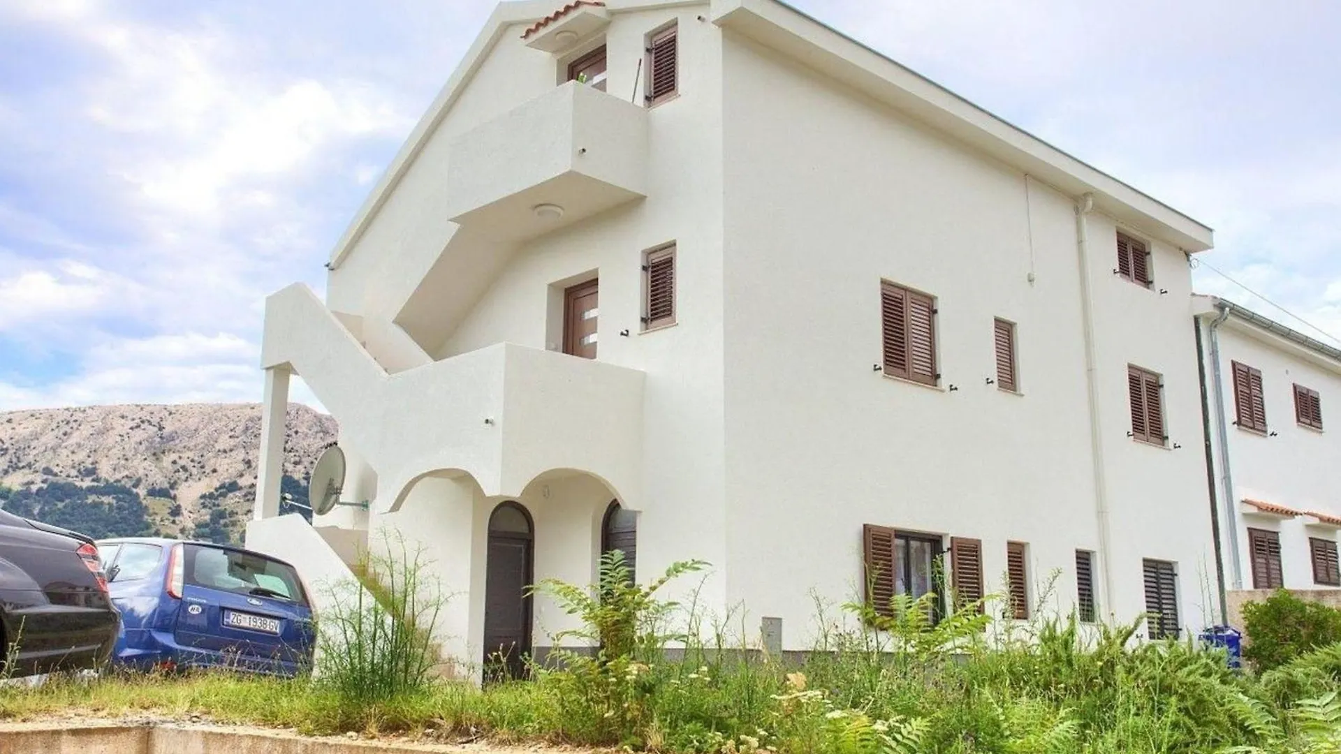 Appartement In Baska contacts
